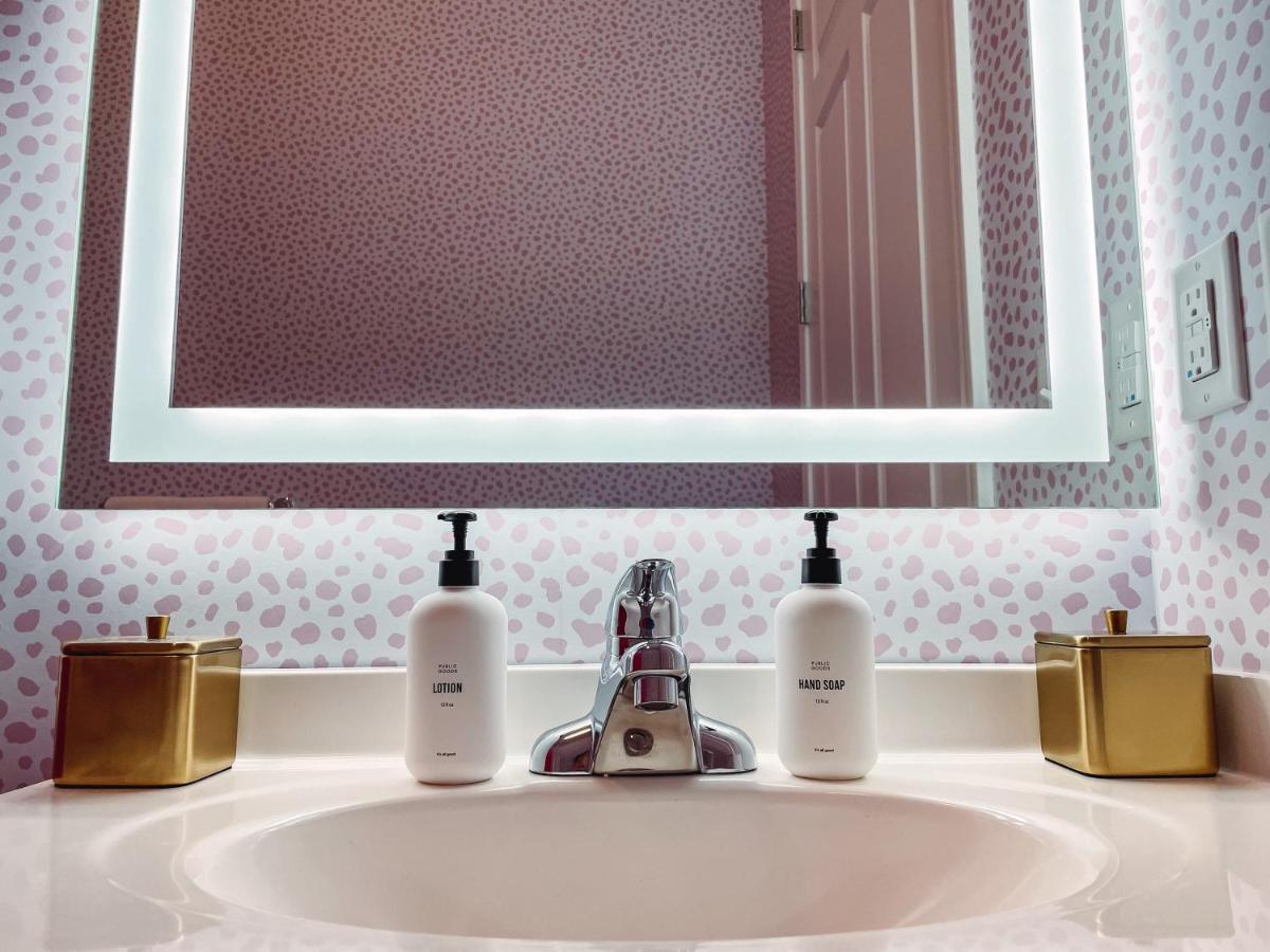 Holiday home Dolly's Delight - Boutique Bliss Mins From Broadway