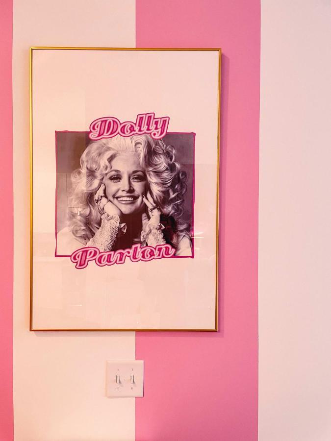 Dolly's Delight - Boutique Bliss Mins From Broadway Holiday home *